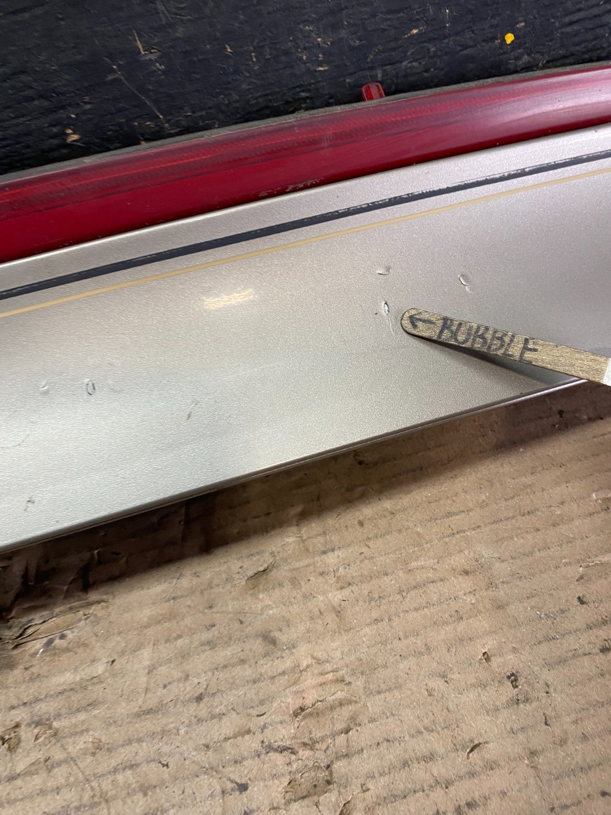 2001 to 2004 Cadillac Seville SLS Rear 3rd Break Light LID Mounted S5742 DG5