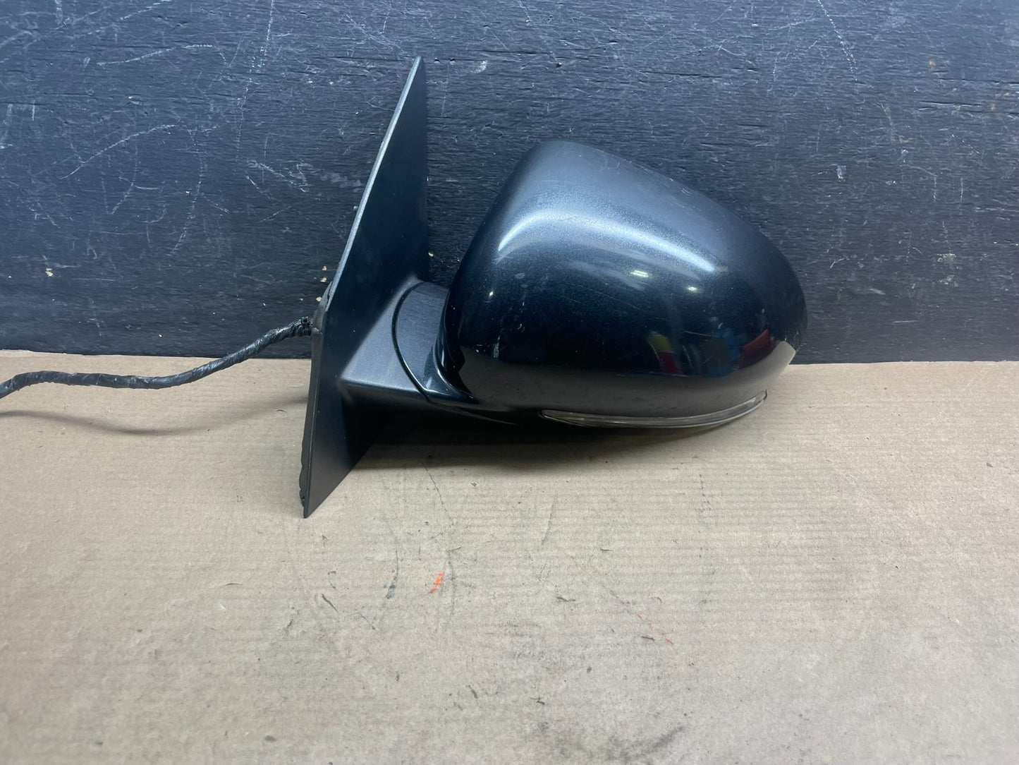 2008-2012 Buick Enclave Left Driver Heat Door Turn Sg Mirror OEM P7255 TWO PLUGS0
