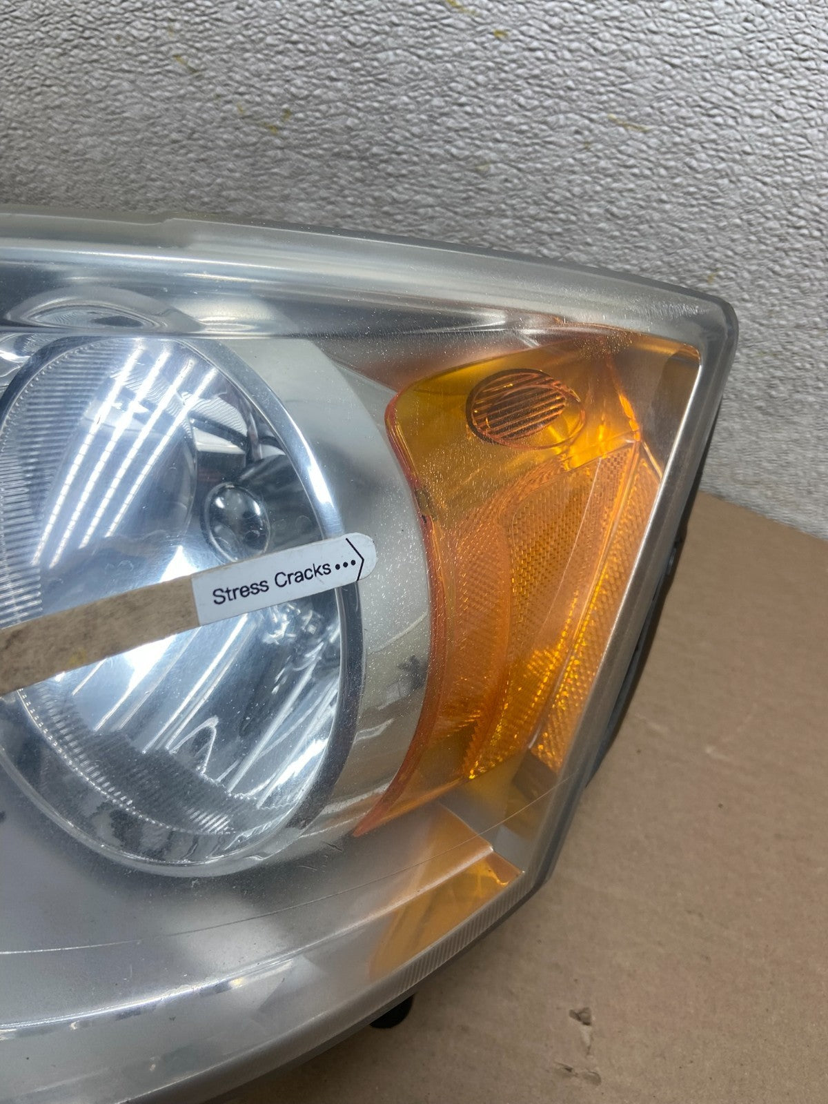 2008 to 2016 Chrysler Town and Country Left Driver Lh Side Headlight AA8711 DW4