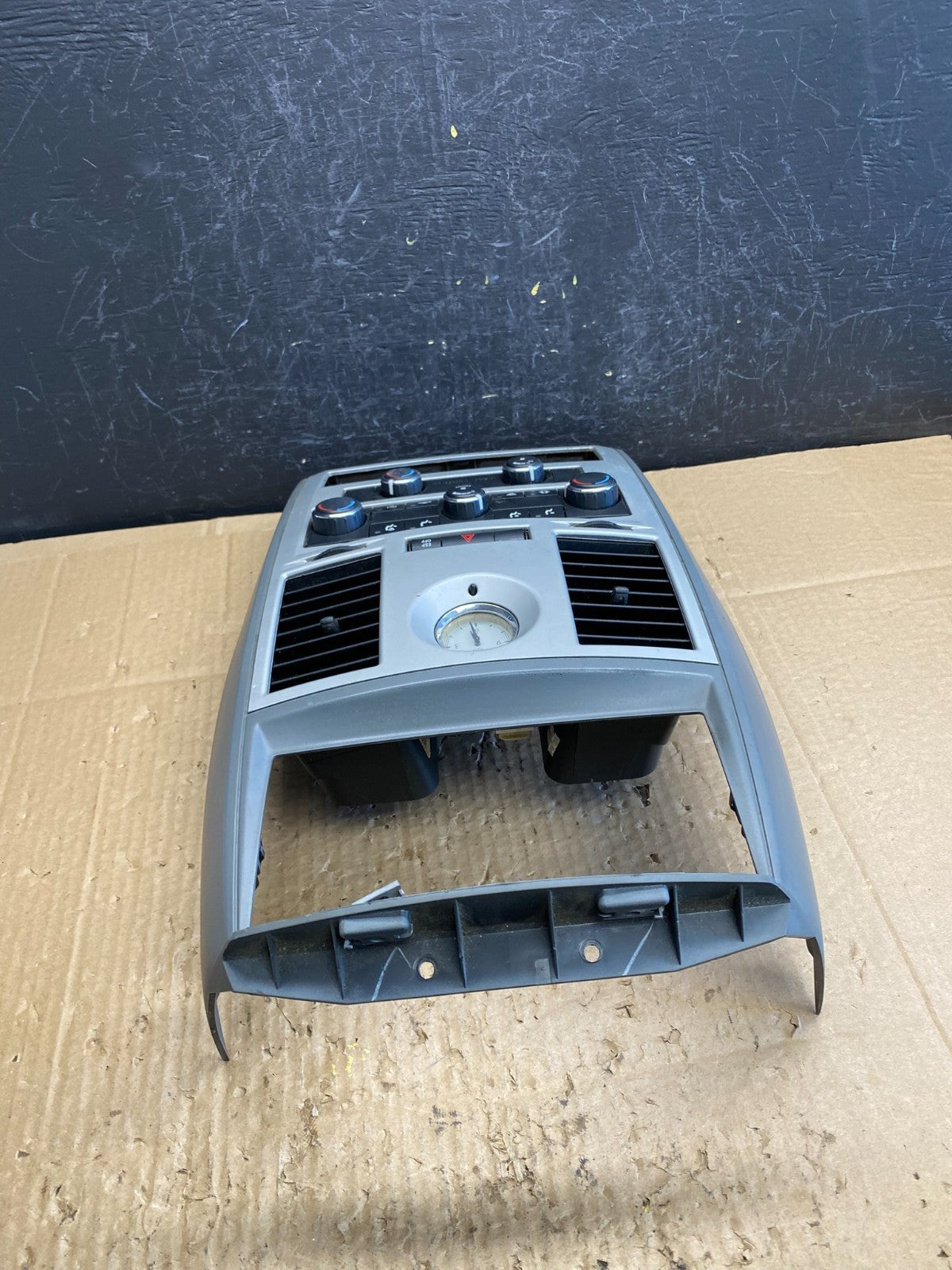 2008-2010 Chrysler Town Country Climate Control Panel Center Dash Trim AC9641 DG2