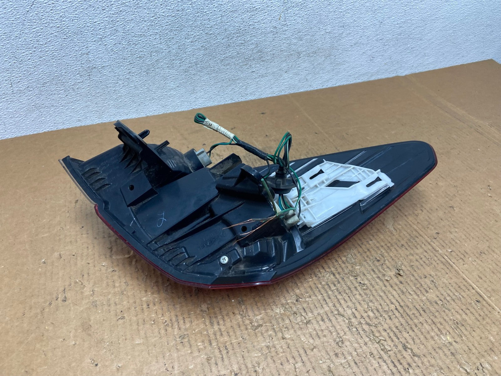 2010-2014 Subaru Outback Wagon Right Passenger Rh Side Tail Light AE2692 LK4