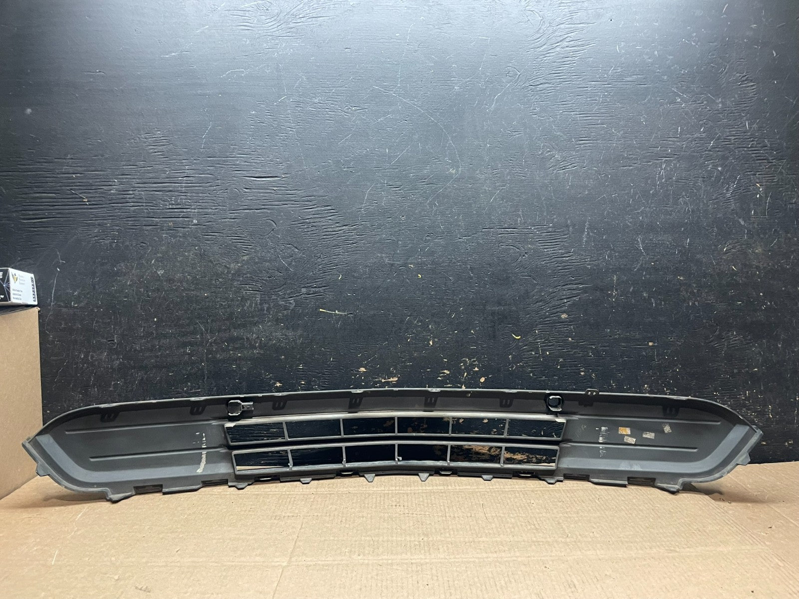 2013 to 2016 Lincoln MKS Front Lower Grille Grill Oem Y9440 DG6