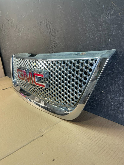 2011 to 2012 GMC Acadia Denali Front Upper Grill Grille AE3533 DG1