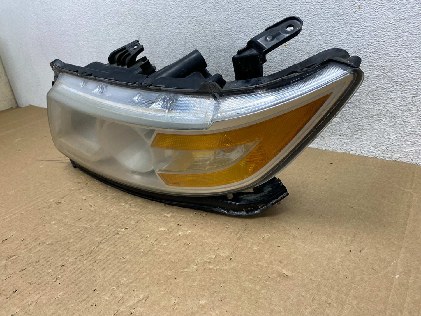 2011 to 2013 Honda Odyssey Front Left Driver LH Headlight Halogen AG0534 DW1