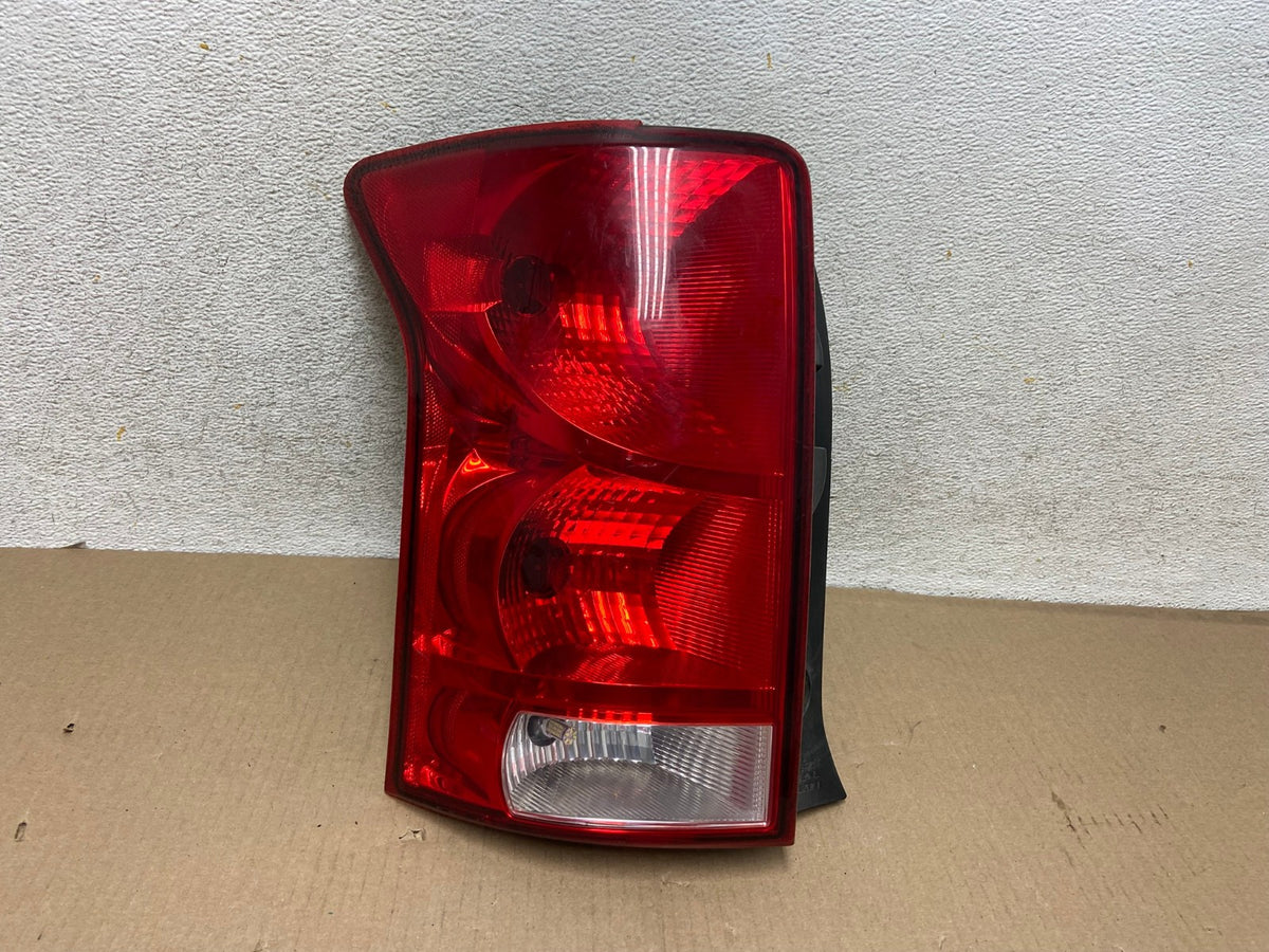 2007 to 2009 Suzuki XL-7 Vitara Left Driver LH Side Tail Light AH4365 LK0