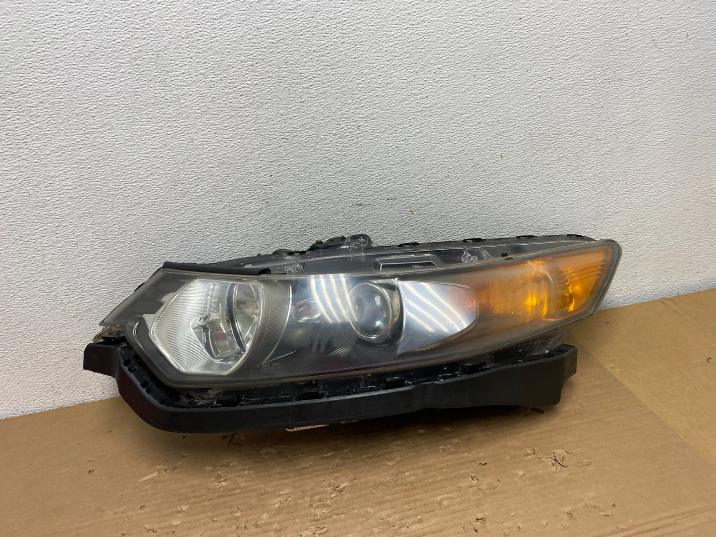 2009-2014 Acura TSX Left Driver LH Xenon HID Headlight AD4294 DW0