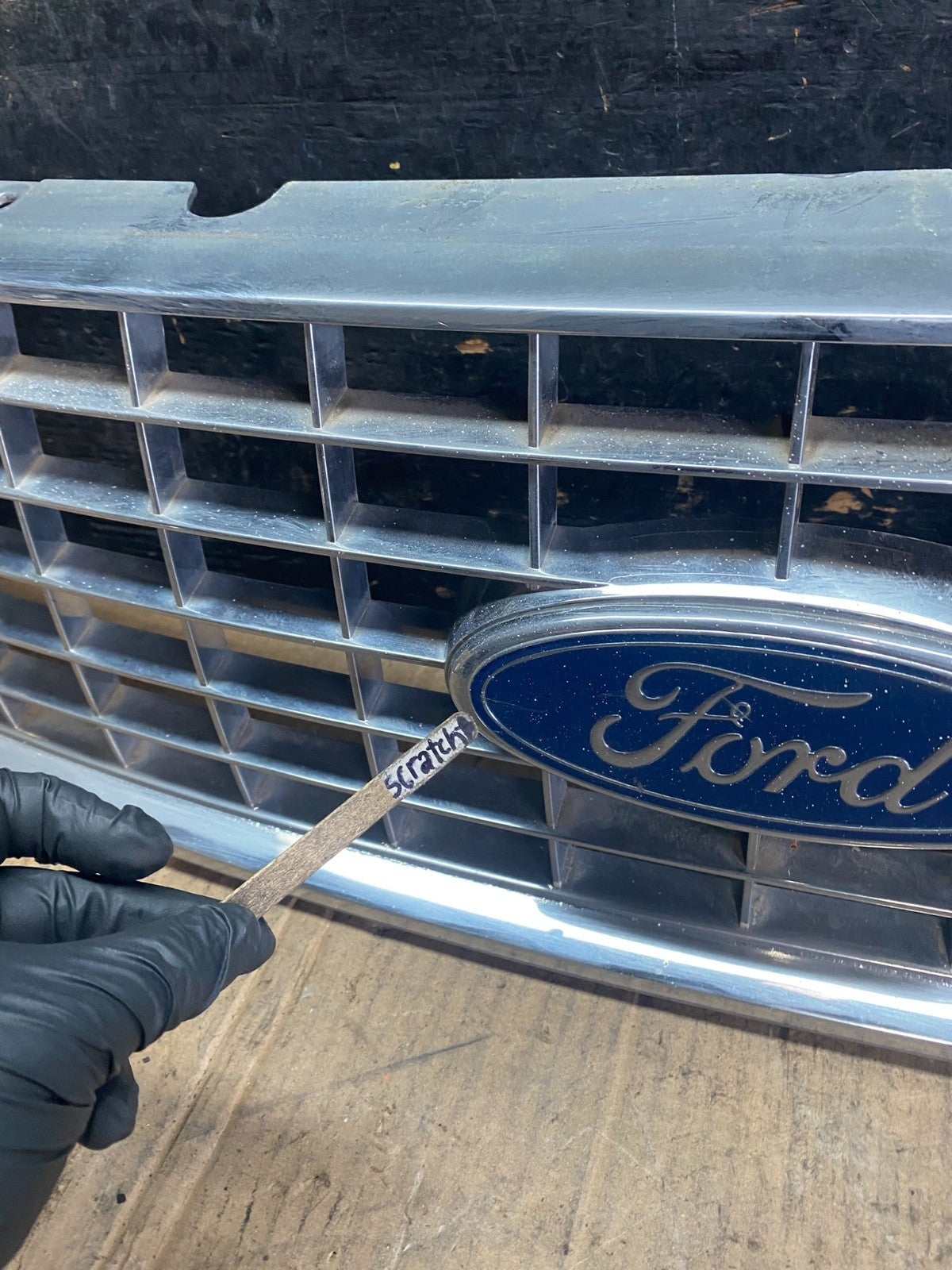 2004 to 2007 Ford Freestar Front Grill Grille 3F23-17K945 OEM  r7891 DG3