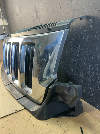 2011 to 2013 Jeep Grand Cherokee Front Upper Grill Grille OEM AC2005 DG1