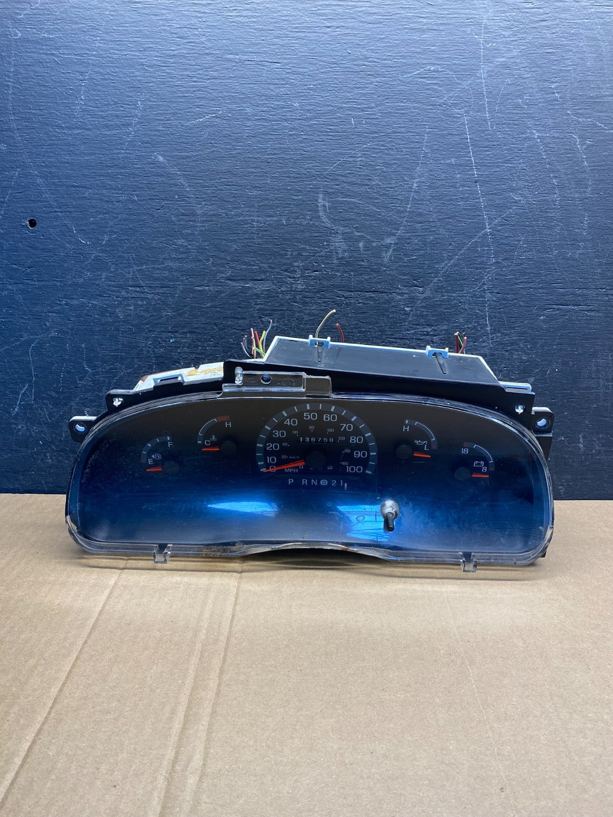 2000 to 2002 Ford Econoline E250 E350 Van Speedometer Instrument Cluster AG37280