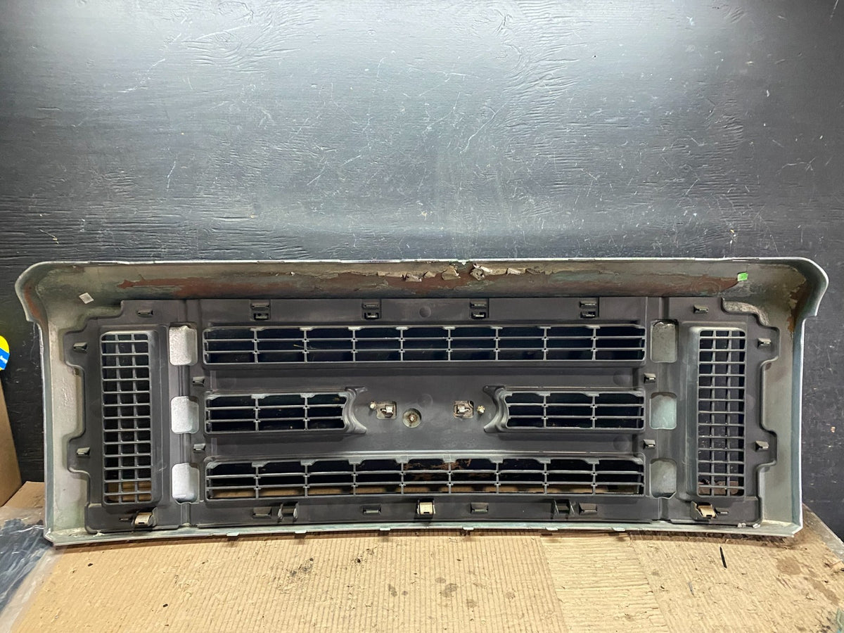 2008 to 2014 Ford Econoline E150 E250 Front Upper Chrome Grill Grille w6056 DG6
