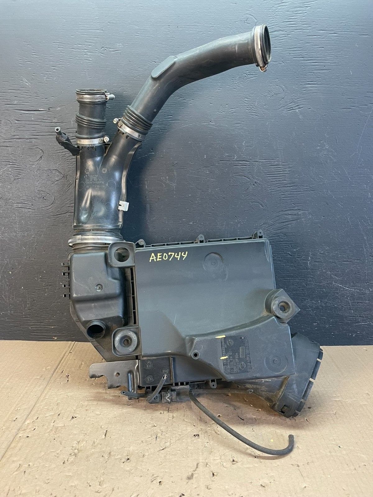 2009-2016 BMW F10 535i 3.0L N55 Engine Air Intake Cleaner Filter Box AE0744 DG4