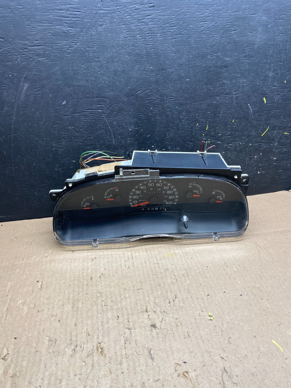 1997 to 2003 Ford E150 E250 E350 Gauge Speedometer Cluster t48400