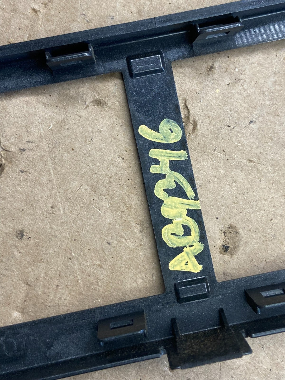 2010 to 2011 Subaru Forester Dash Radio Trim Bezel Center Vent OEM AB9346 DG7
