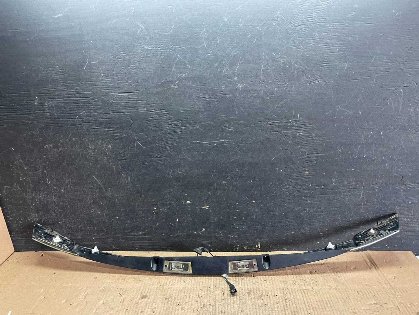 2011 2012 2013 2014 Chrysler 200 Sedan Rear Trunk Chrome Moulding M6102 DG7