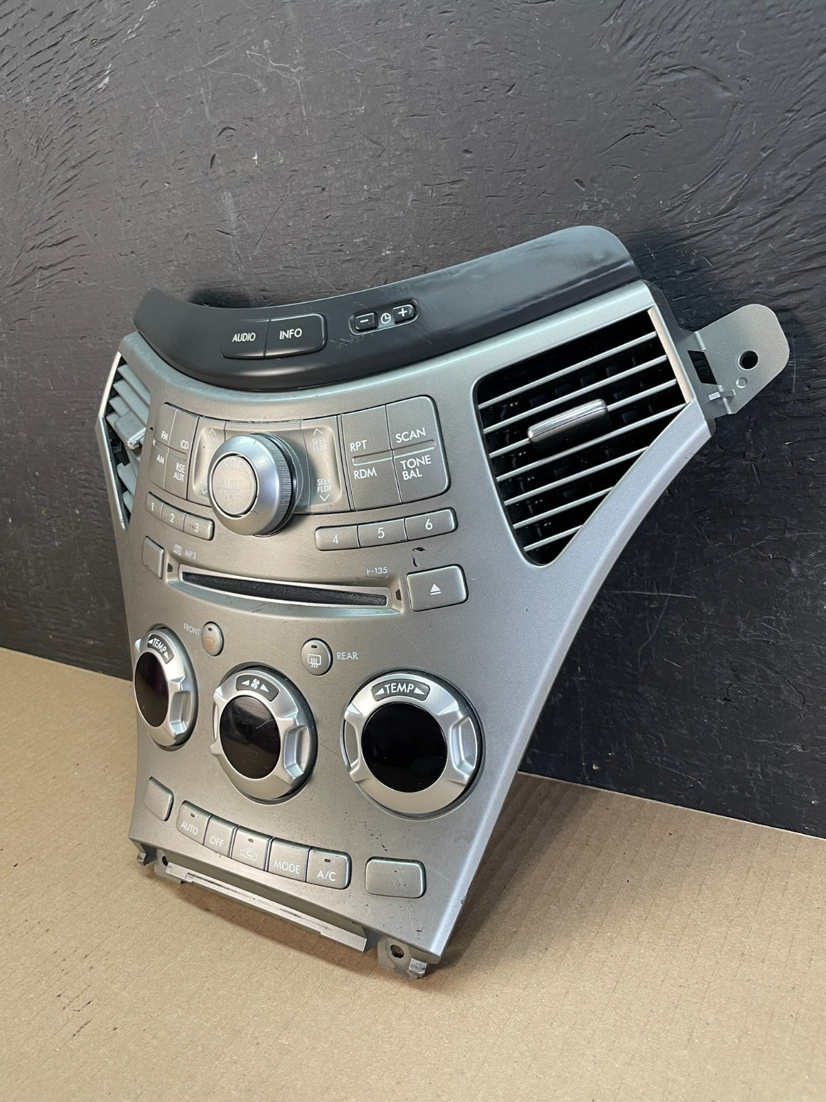 2006-2009 Subaru Tribeca Radio CD Player Climate Control Bezel Panel AE3415 DG2