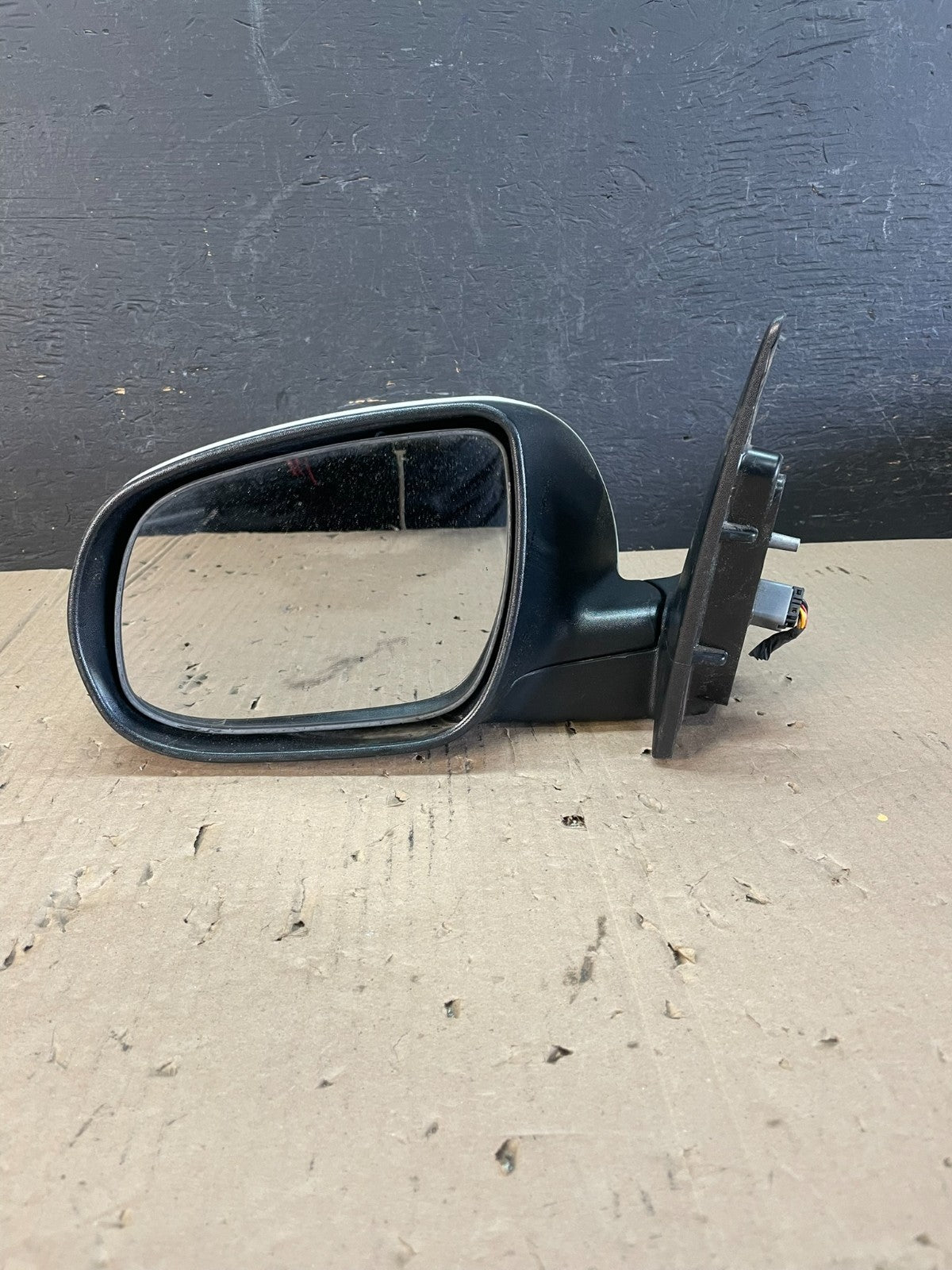 2011 to 2013 Kia Forte Left Driver LH View Door Mirror w/ Turn Signal AE0697 DG8