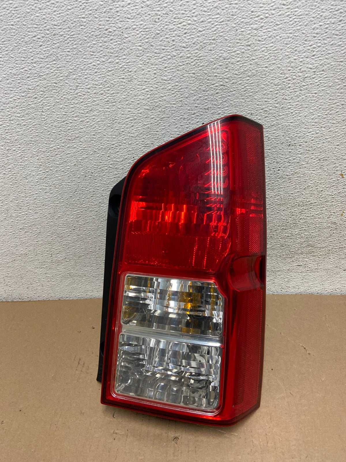 2005 to 2012 Nissan Pathfinder Right Passenger RH Side Tail Light AF3028 LK0