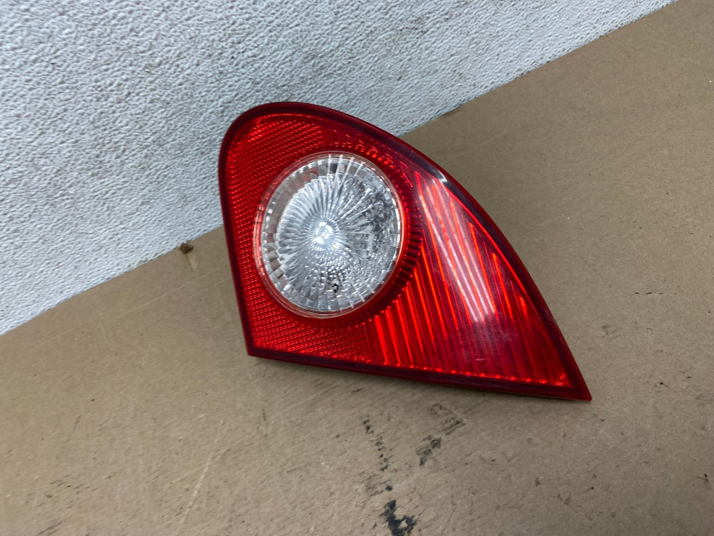 2003-2008 Toyota Corolla Inner Passenger Right RH Side Tail Light AF4602 LK1