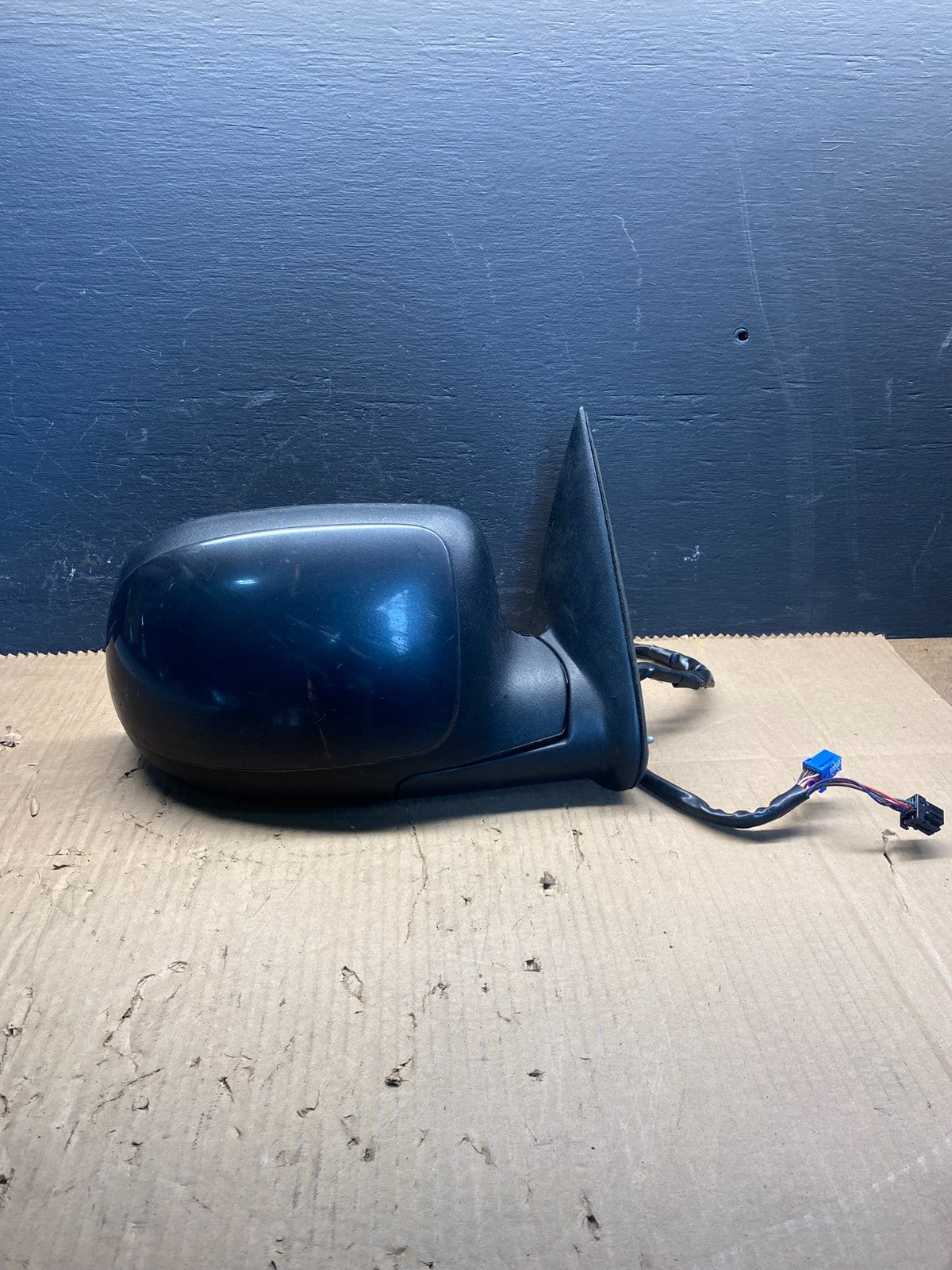 2003-2006 Chevrolet Tahoe Suburban Right Passenger Turn Door Mirror AC7914 DG0