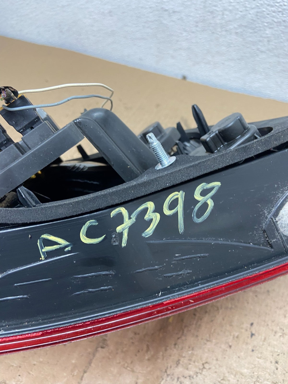 2007 to 2013 Volvo S80 Right Passenger RH Side Tail Light AC7398 DW7
