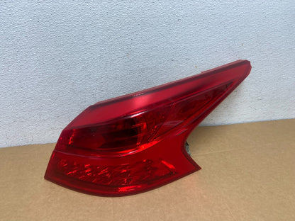 2011 - 2014 Nissan Murano Convertible Right Passenger Side Tail Light ad5274 DG0