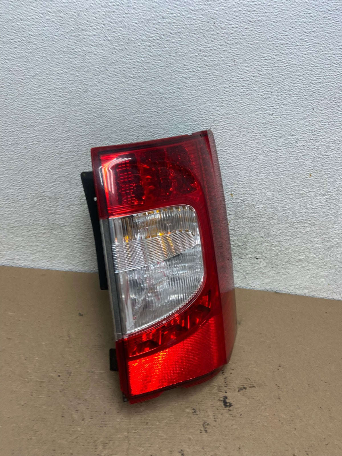2011-2016 Chrysler Town and Country Right Passenger RH Tail Light AF4867 LK2
