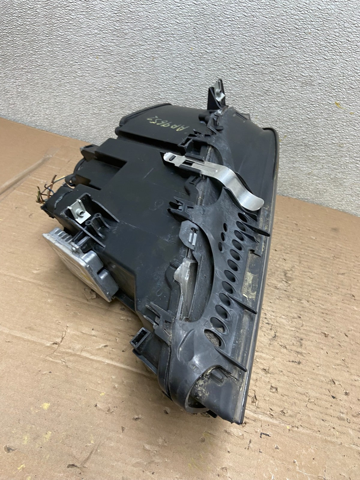 2009-2012 BMW 7-Series 740i 750i Right Passenger Xenon HID Headlight OEM AA96528