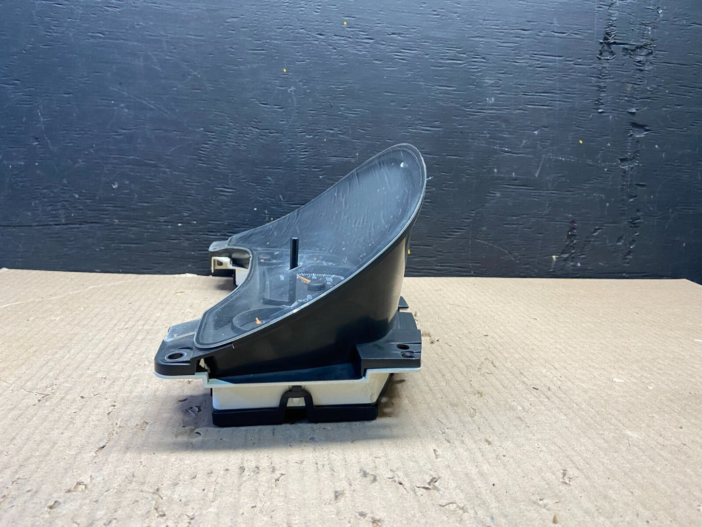2004 to 2007 Chevrolet Express Speedometer Cluster Gauge F5030 PS2