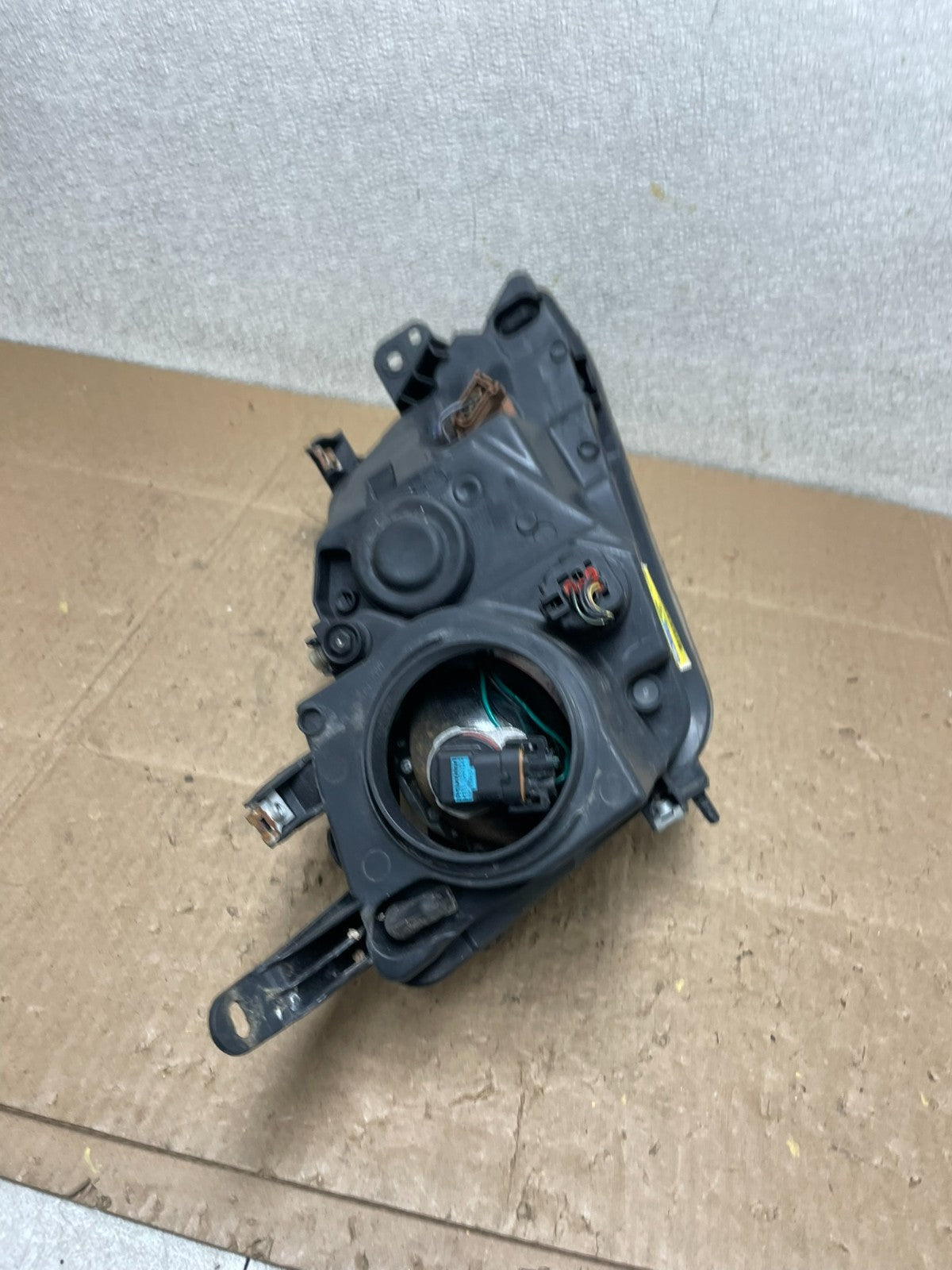 2010 2011 2012 Ford Fusion Left Driver LH Side Headlight Halogen Y8968 DW8