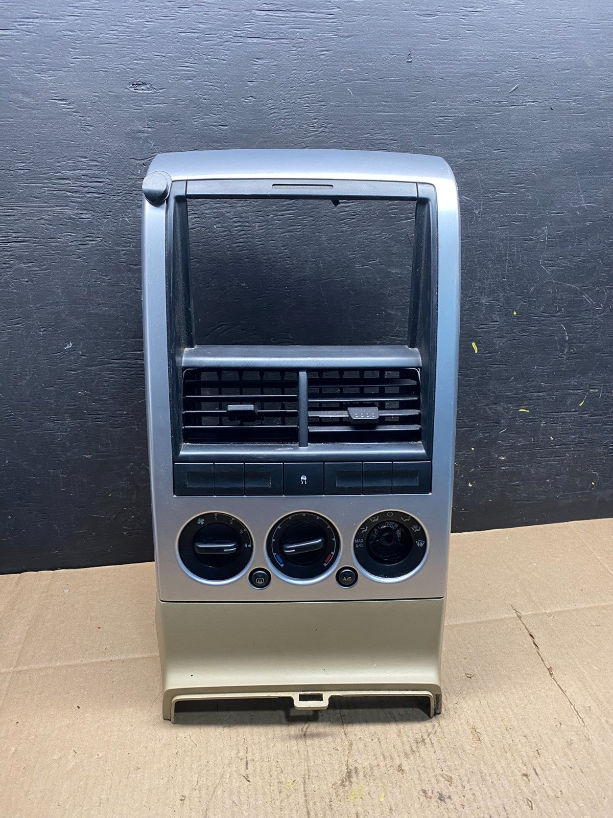 2006 - 2010 Ford Explorer Radio Heater Climate A/C Control Bezel Trim r6228 DG0