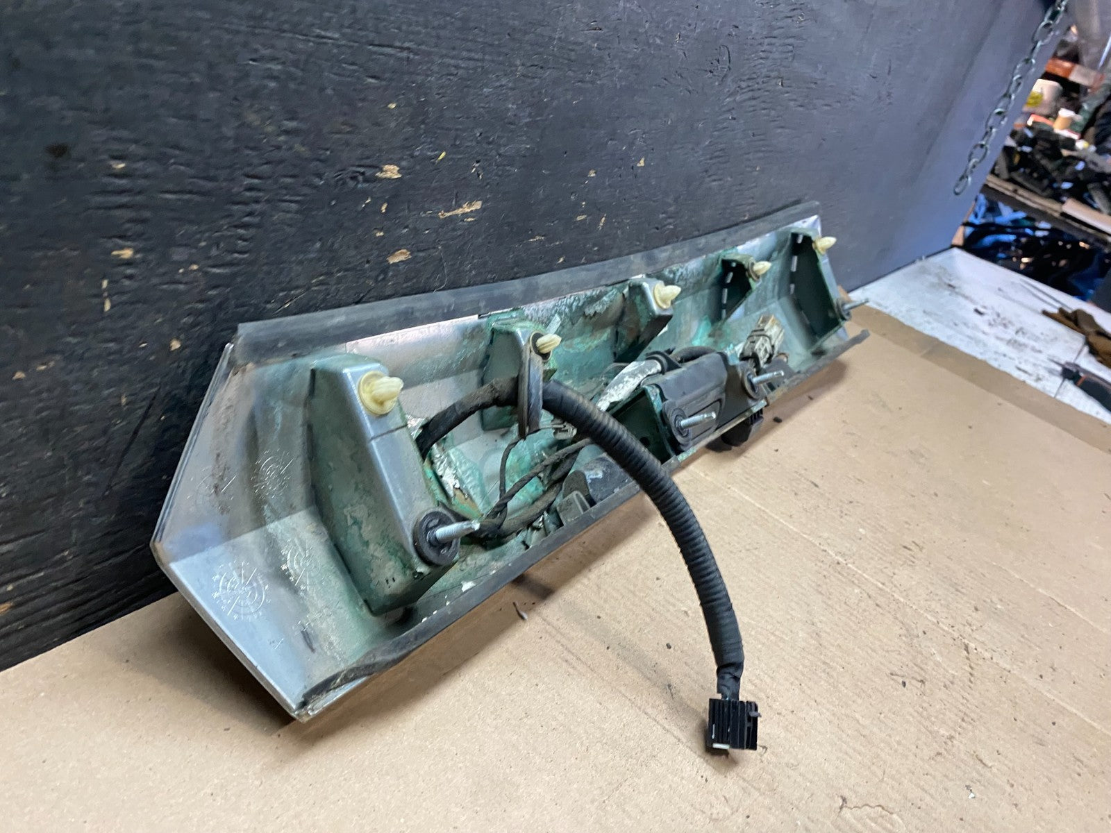 2011-2015 GMC Terrain Tailgate Liftgate Chrome Finish Molding Camera T0201 DG8