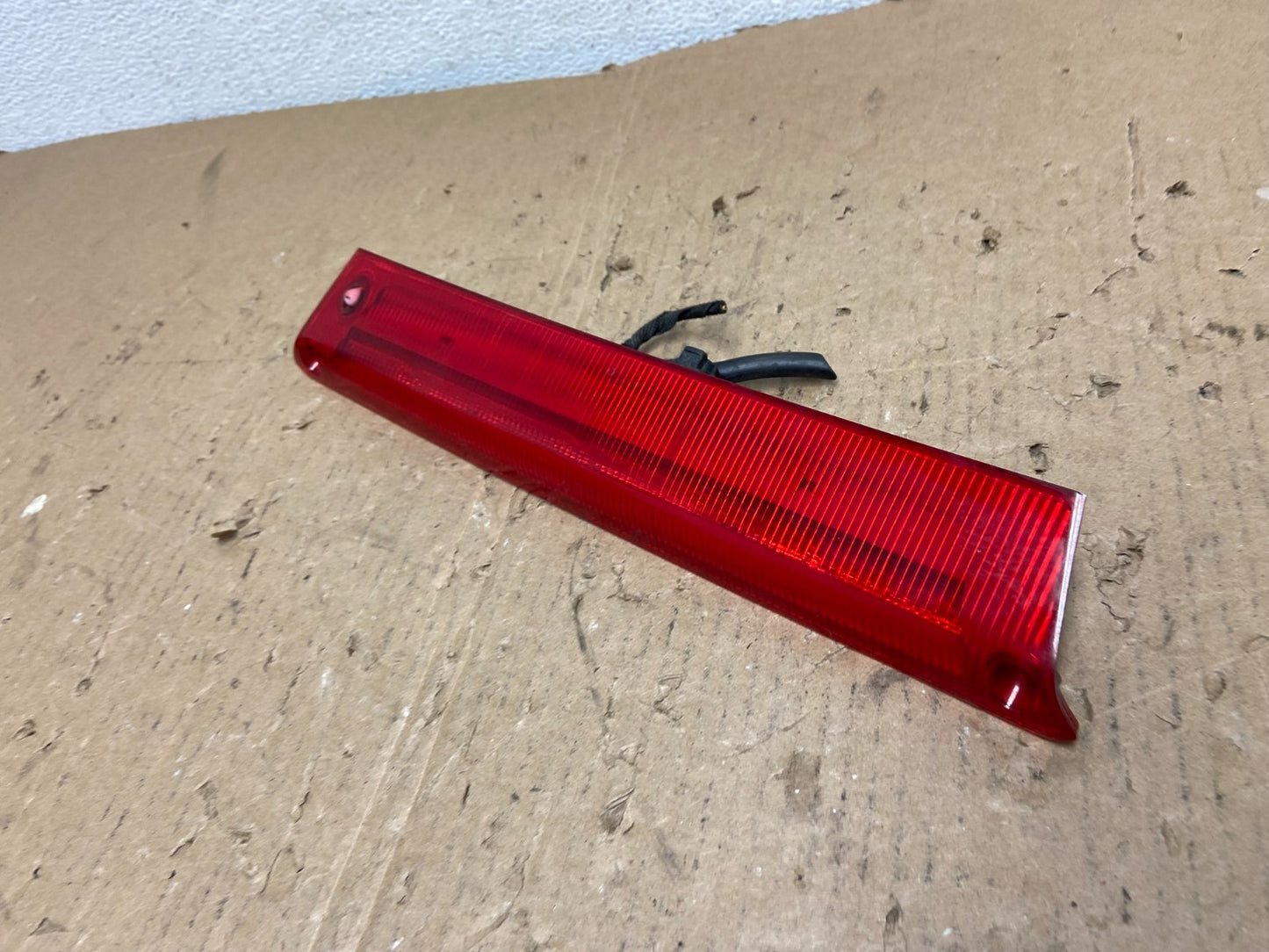 2012 to 2017 Ford Focus SE Trunk Lid Hatch 3rd Brake Light ad8168 DG1