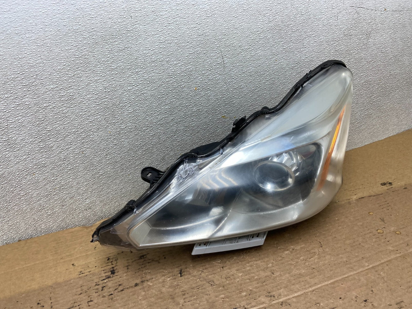 2013 2014 2015 Nissan Altima Left Driver LH Side Halogen Headlight AB3327 DW2