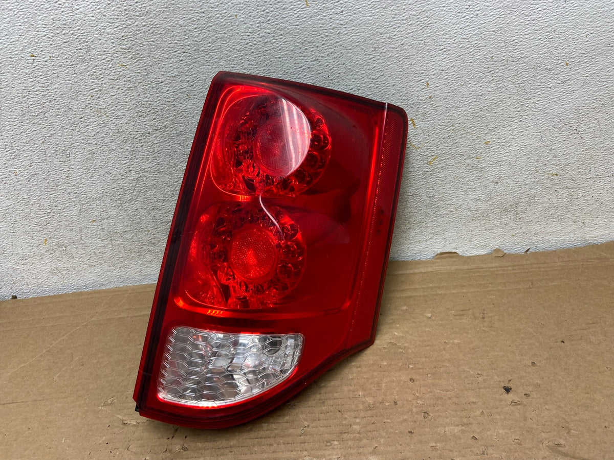 2011 - 2018 Dodge Grand Caravan Right Passenger RH Tail Light Led AH8857 LK0