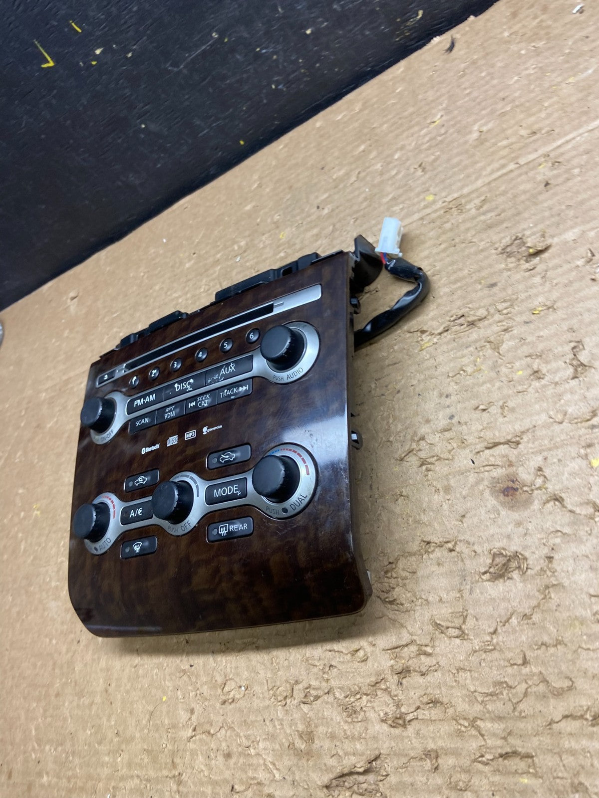 2009 2011 Nissan Maxima Radio Audio Panel Climate Control Bezel Trim W6306 DG2