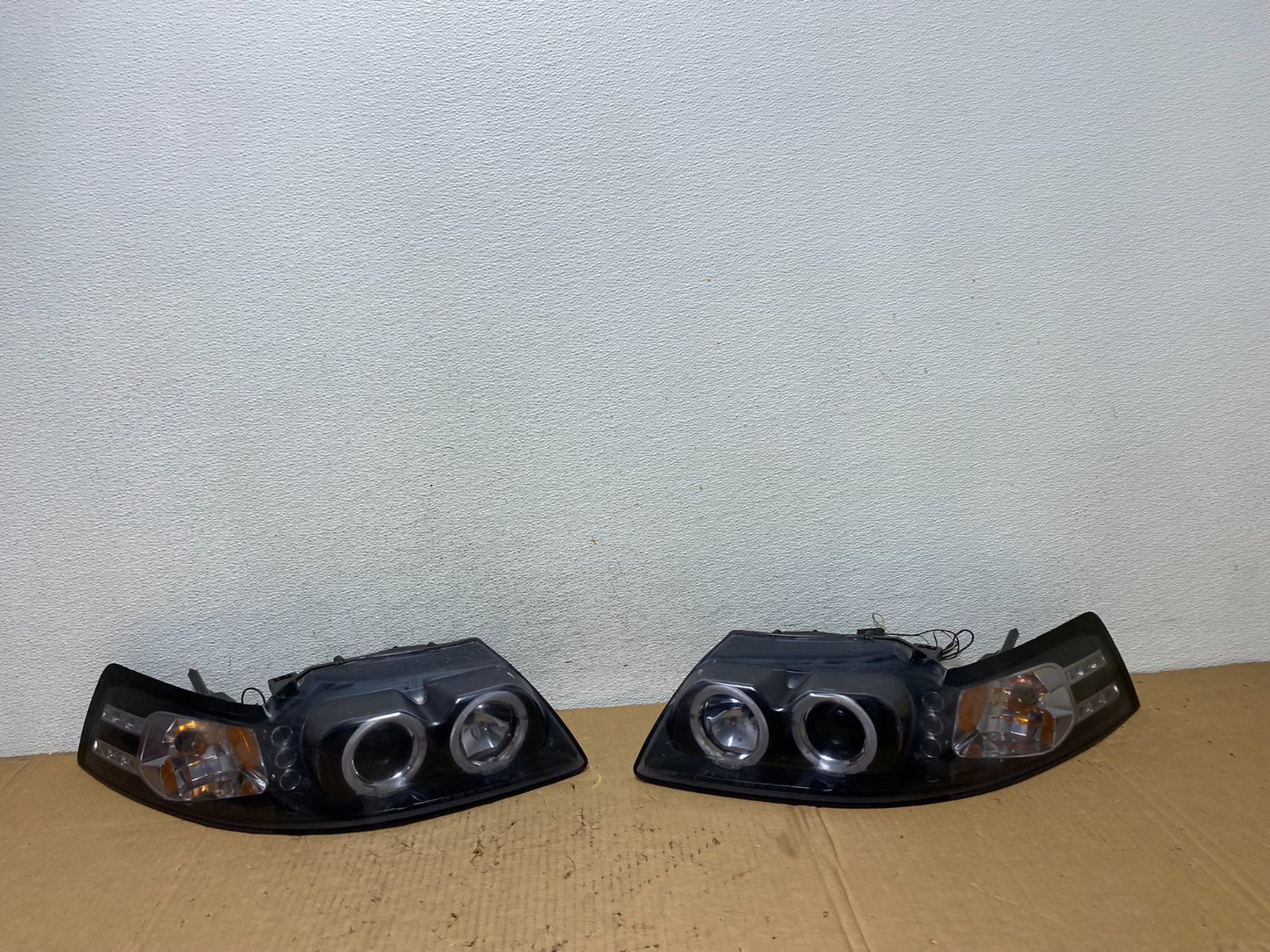 1999 to 2004 Ford Mustang Left+Right Set Side Black LED Headlights AD1076 DG0