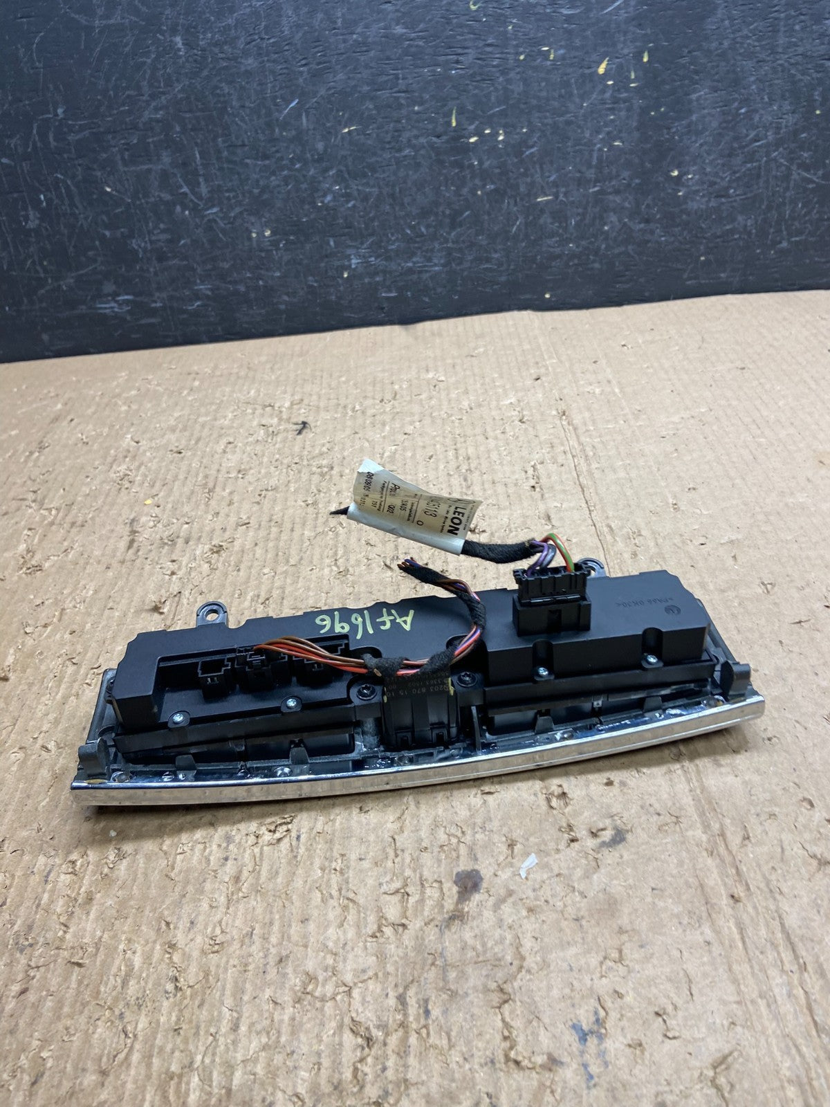 2005 - 2007 Mercedes C230 C240 Center Console Switch Control Unit AF1696 DG5