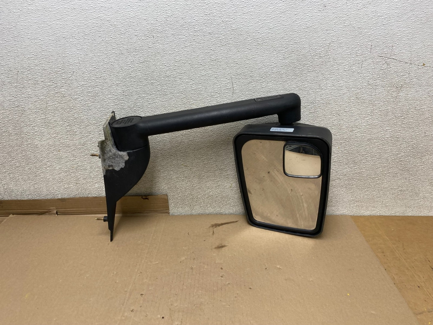 2003 to 2017 Chevrolet Express Savana Left Driver LH Side View Mirror U0949 DG6