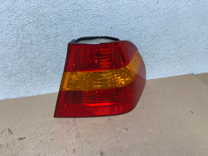 2002 - 2005 BMW 3 E46 Series Right Passenger RH Side Tail Light AG6761 LK0