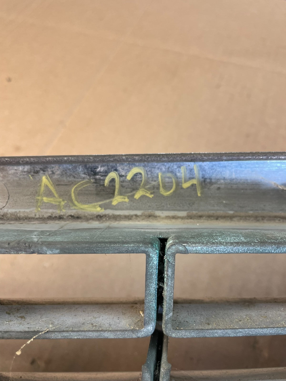 1994 1995 1996 Cadillac Deville Front Upper Grill Grille AC2204 DG7