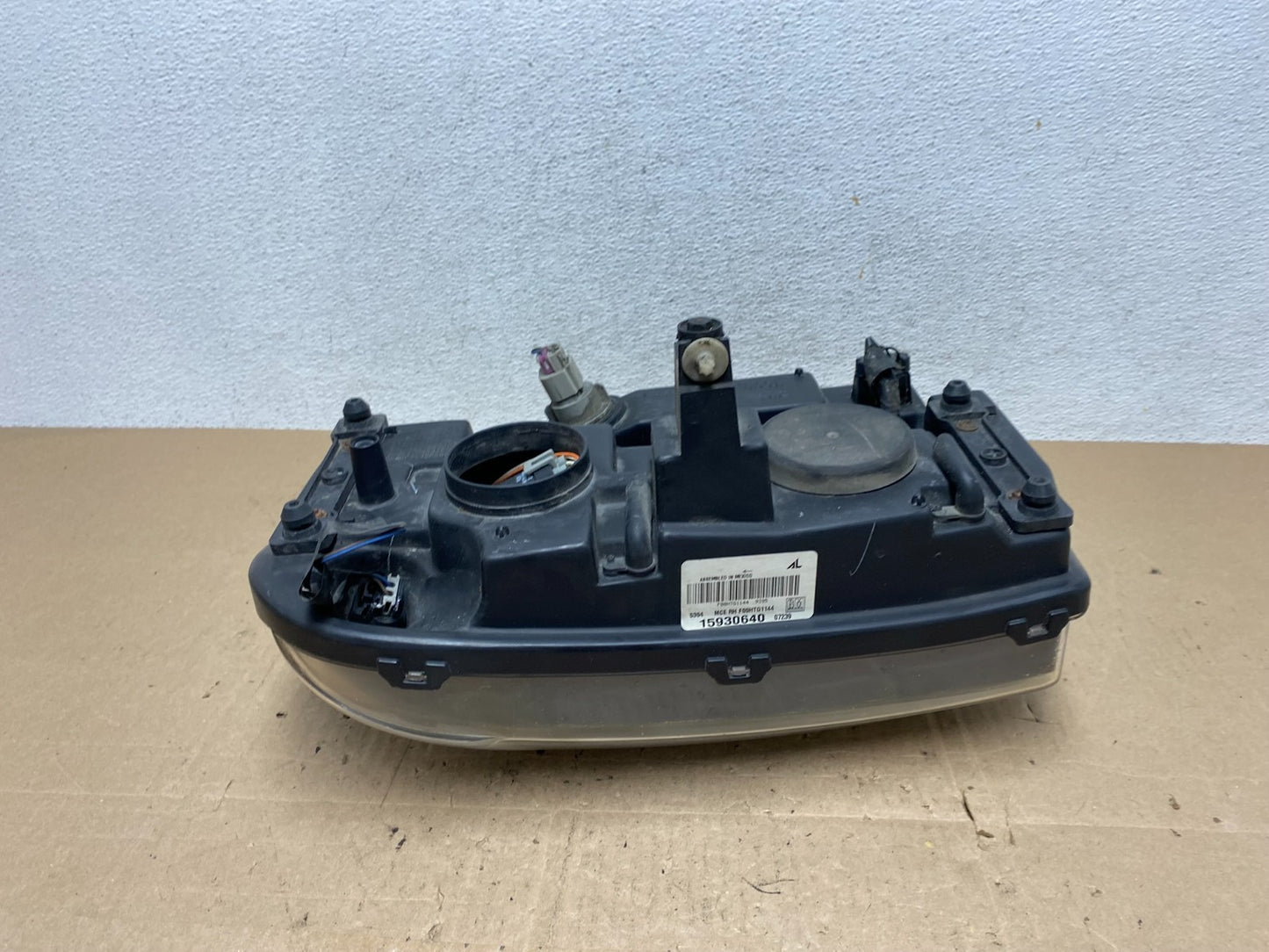 2006 2009 Chevrolet Trailblazer Right Headlight Flush Half Grille Bar AE6134 DW6