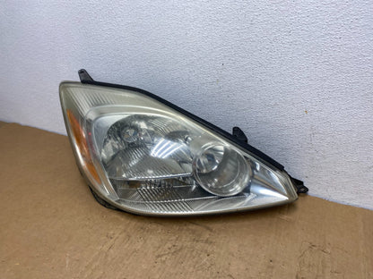 2004-2005 Toyota Sienna Driver Right Passenger Halogen Headlight AD1326 DW1