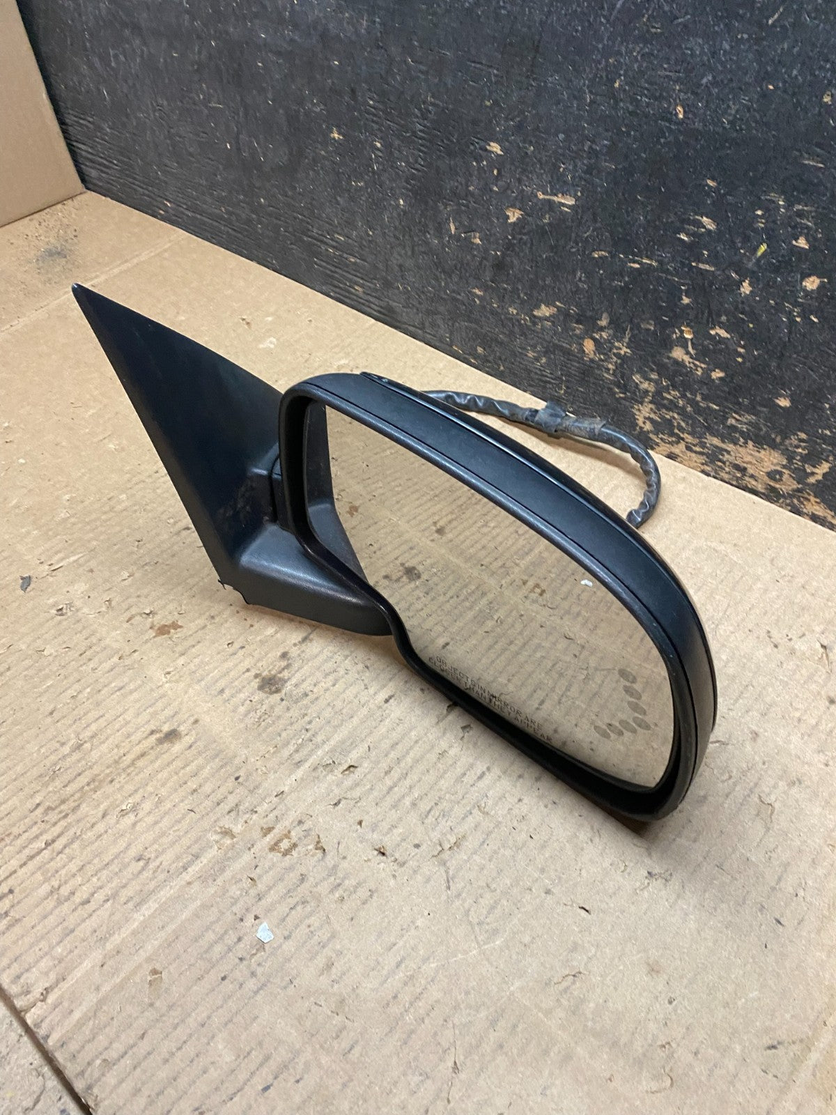 2003-2006 Chevrolet Tahoe Suburban Right Passenger Turn Door Mirror OEM x9690 DG8