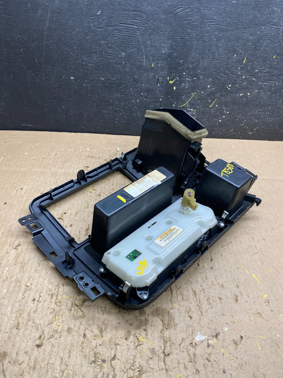2012-2021 Nissan NV2500 NV3500 Radio Bezel Center Trim Climate Control T8580 DG3