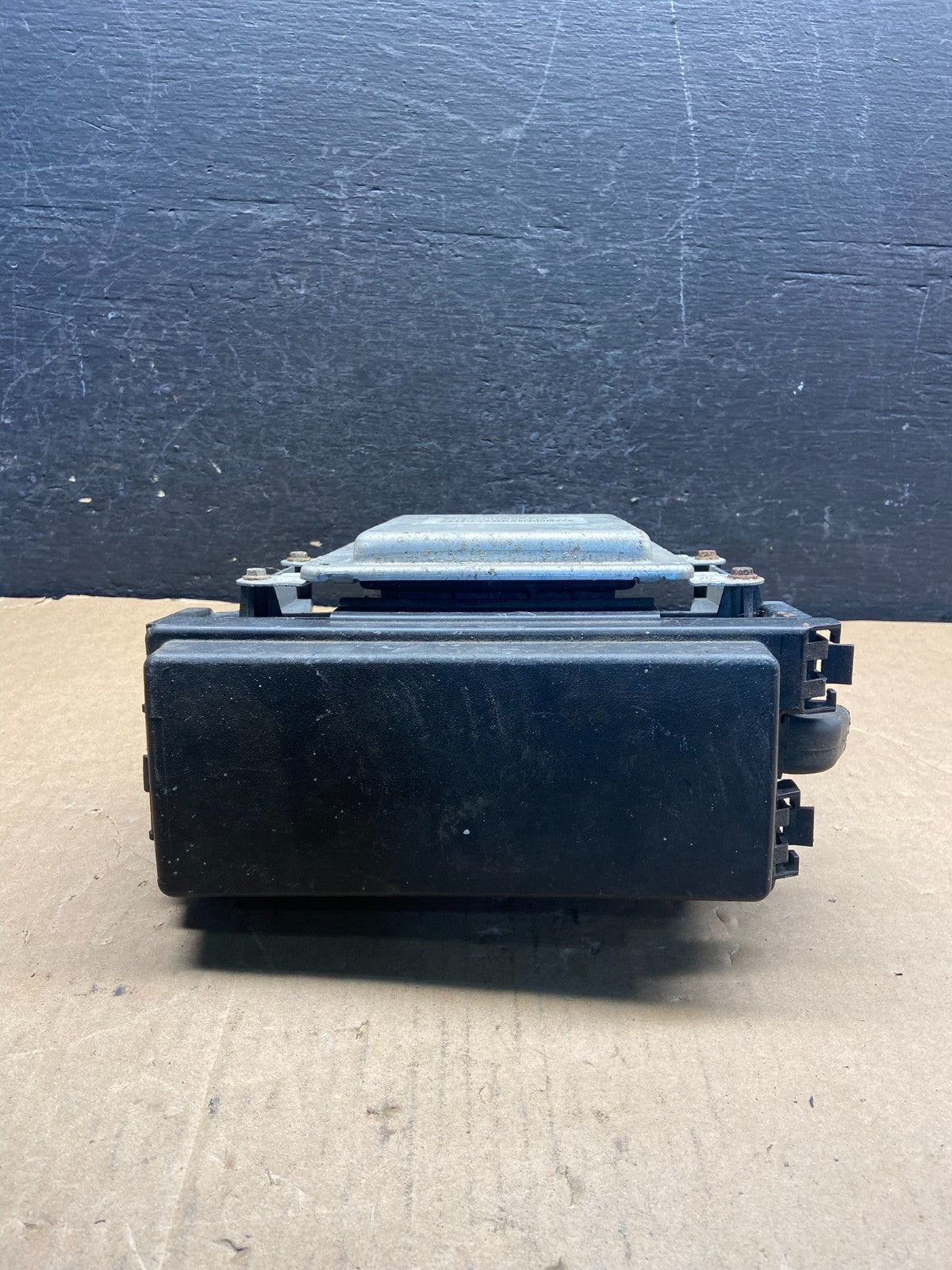 2007 2009 Dodge Durango Fusebox Fuse Box Body BCM Module 04692097AC AF9138 DG5