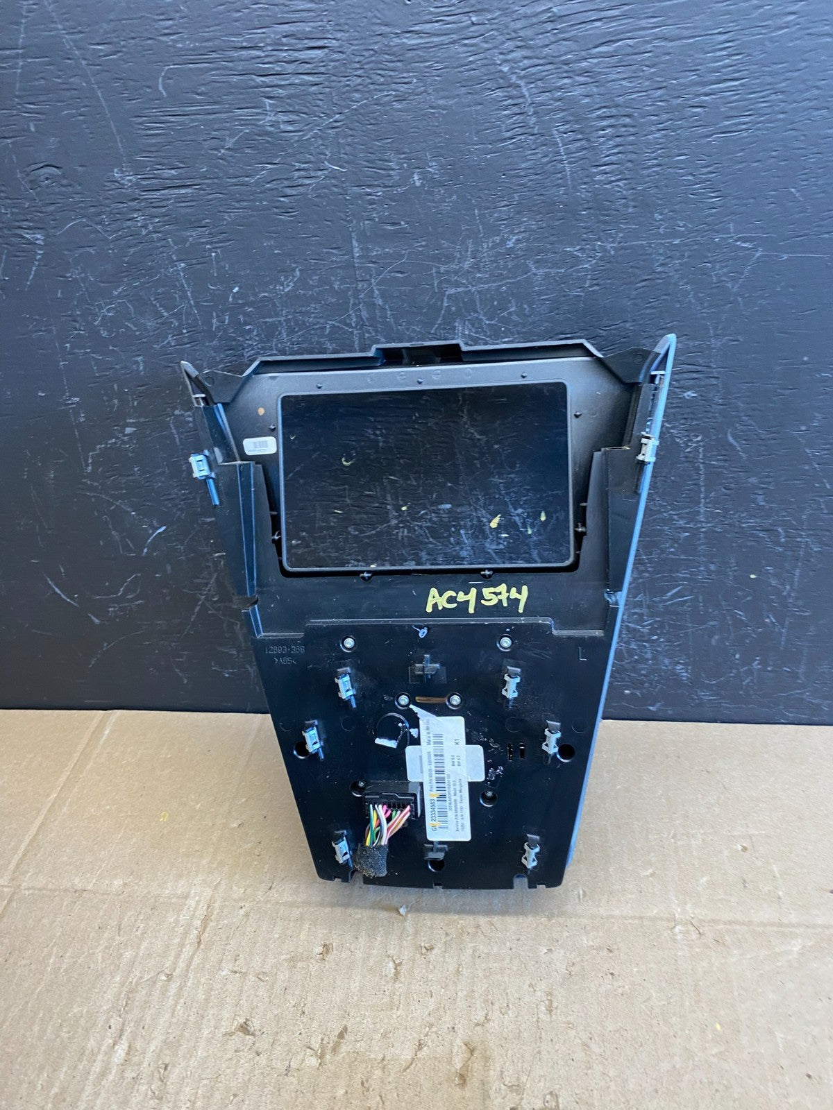 2016-2017 Chevy Equinox Terrain Radio Face Climate Control Panel Bezel AC9207 DG3