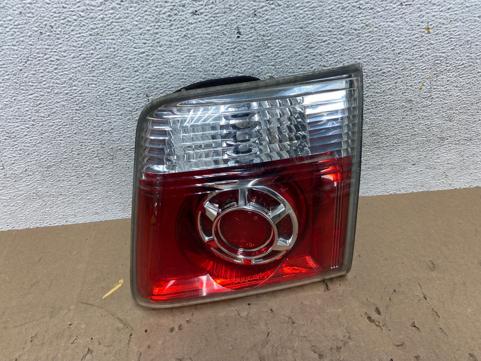 2007 to 2012 GMC Acadia Right Passenger Rh Hatch Tail Light Inner AE8887 LK0