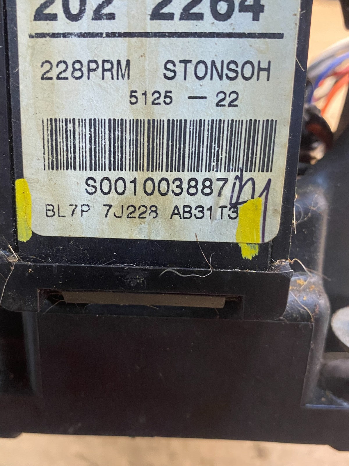 2007 to 2014 Lincoln Navigator Transmission Gear Shifter Selector AD94727