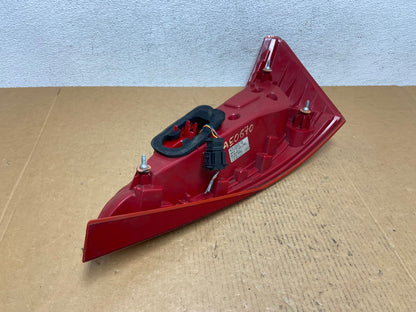 2009 to 2012 Audi Q5 Left Driver LH Side Tail light AE0670 LK5
