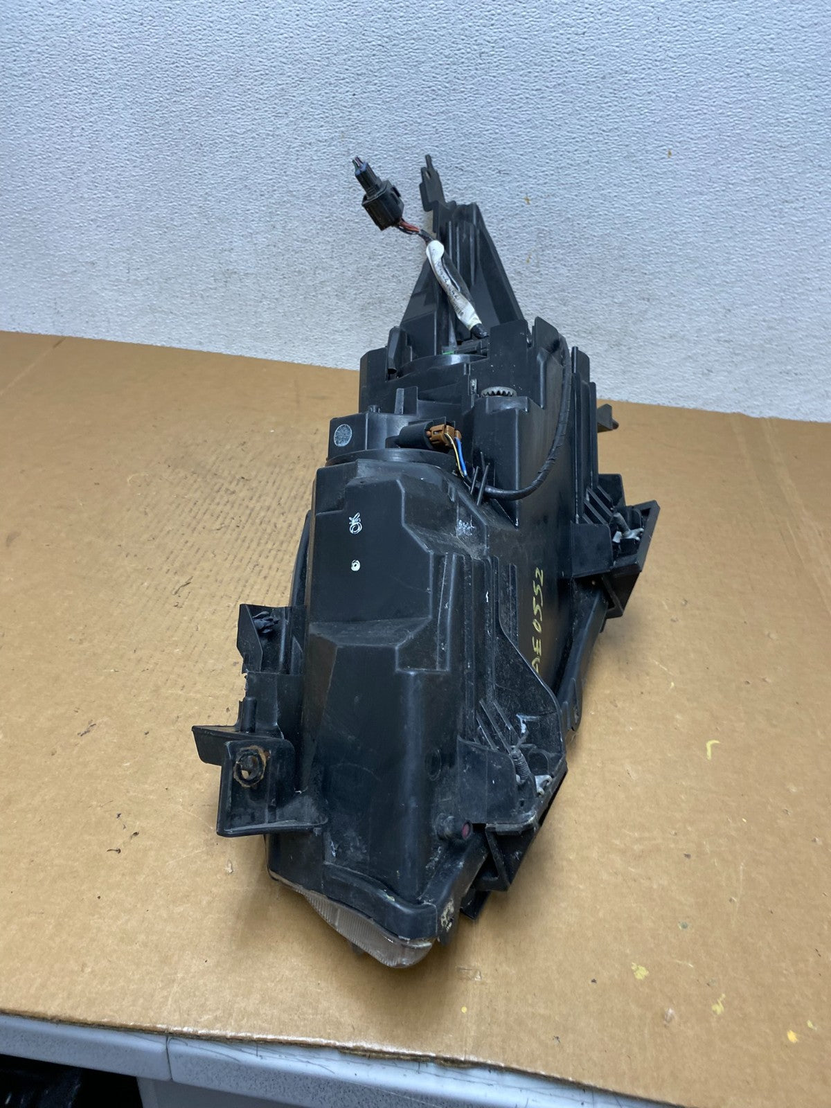 2010 - 2013 Mazda 3 Halogen Right Passenger Rh Side Headlight AE0552 DW8